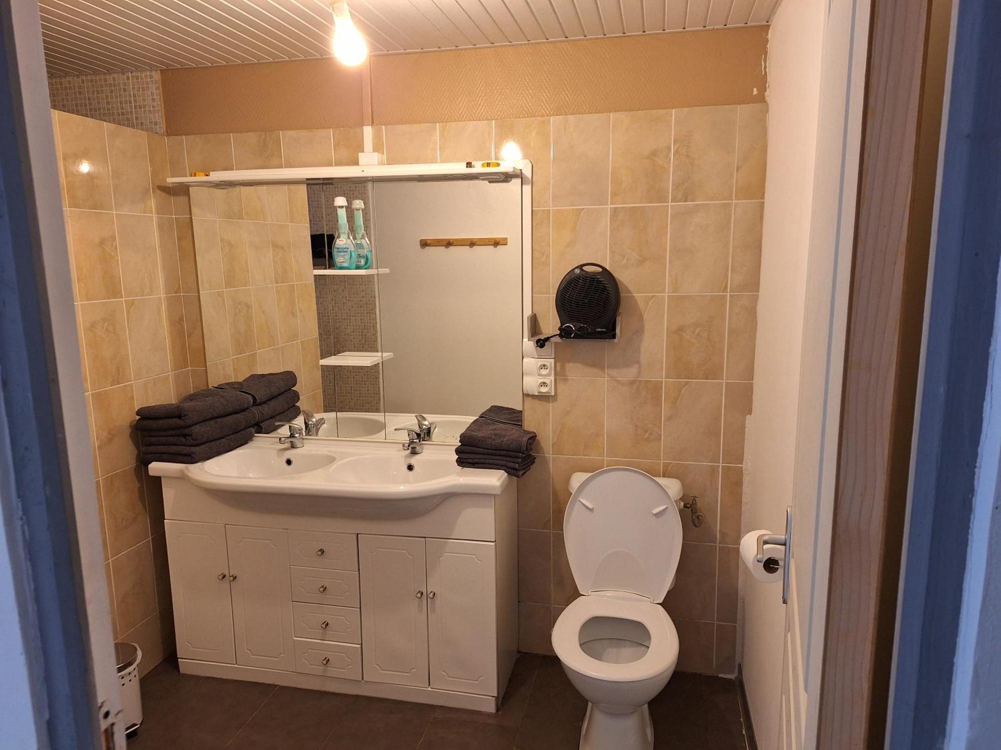 Agreable Studio Tout Equipe Montsoué Exteriör bild
